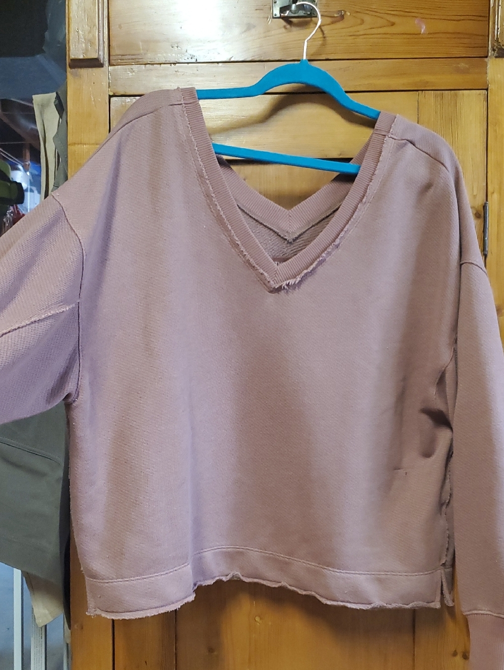 This Feels Seriously Lived In Mauve Raw-Edge V-Neck Oversize Sweatshirt